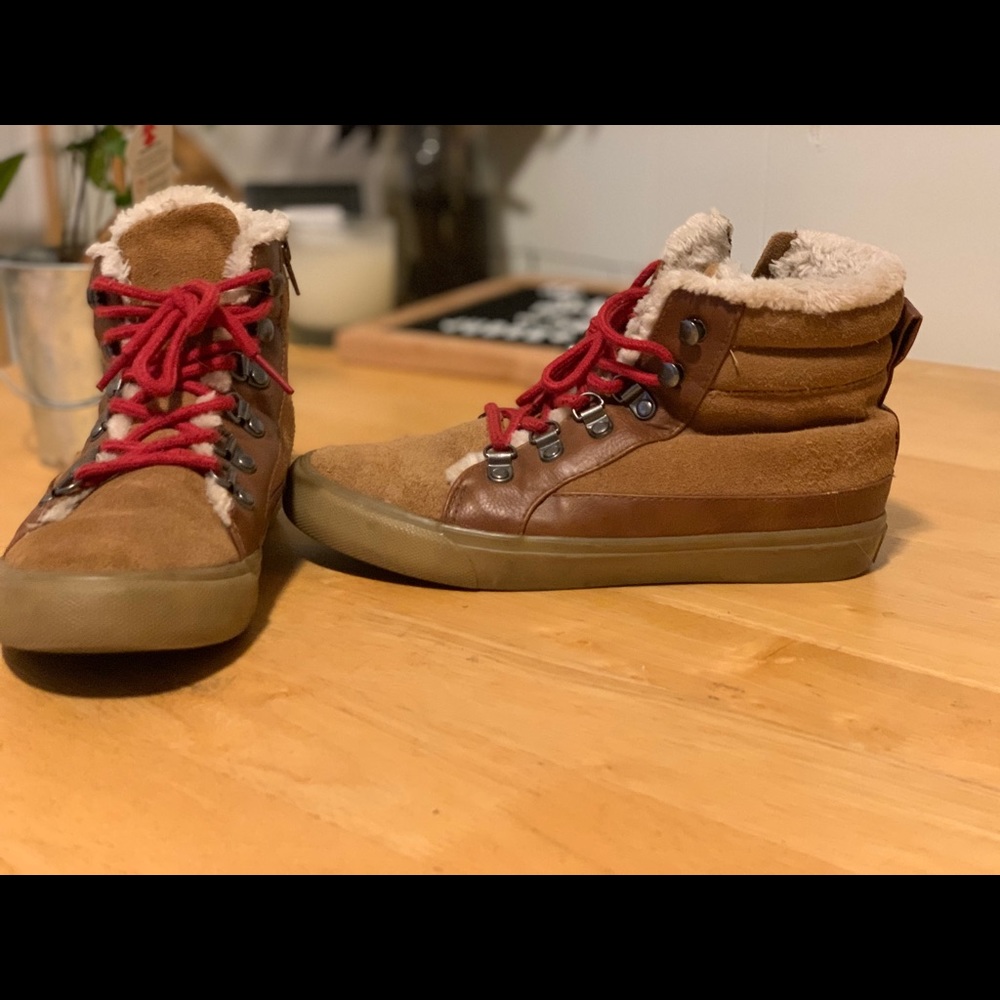 Fuzzy Lined Boots